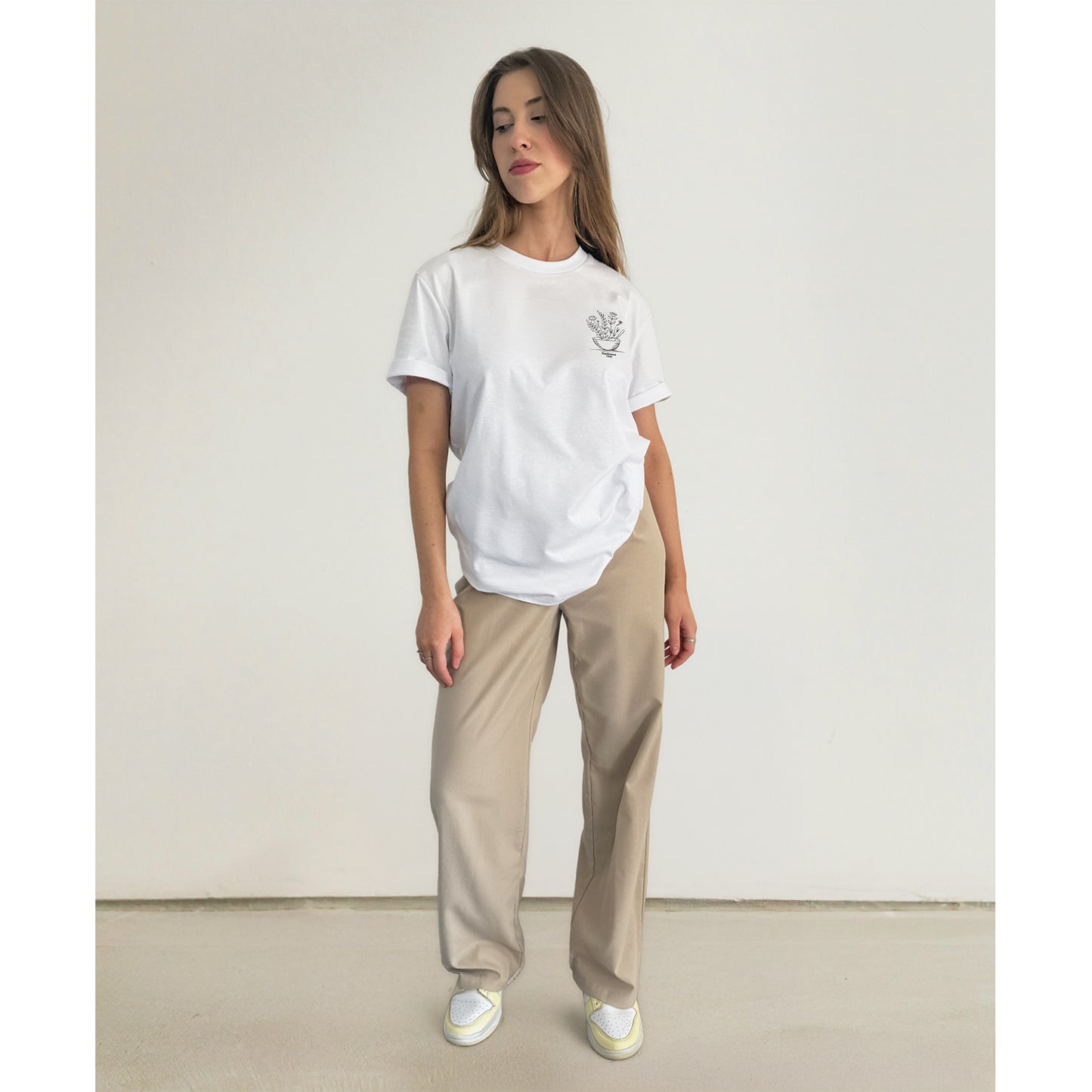 Eat Plants & Bloom - T-Shirt